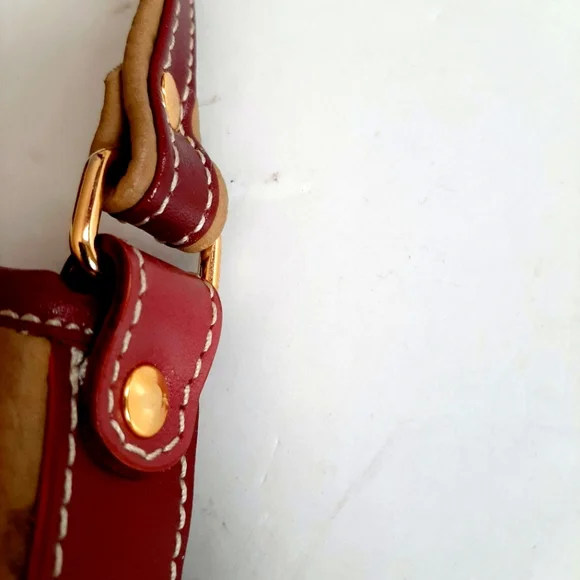 Giovane Shoulder Bag - Picture 10 of 13